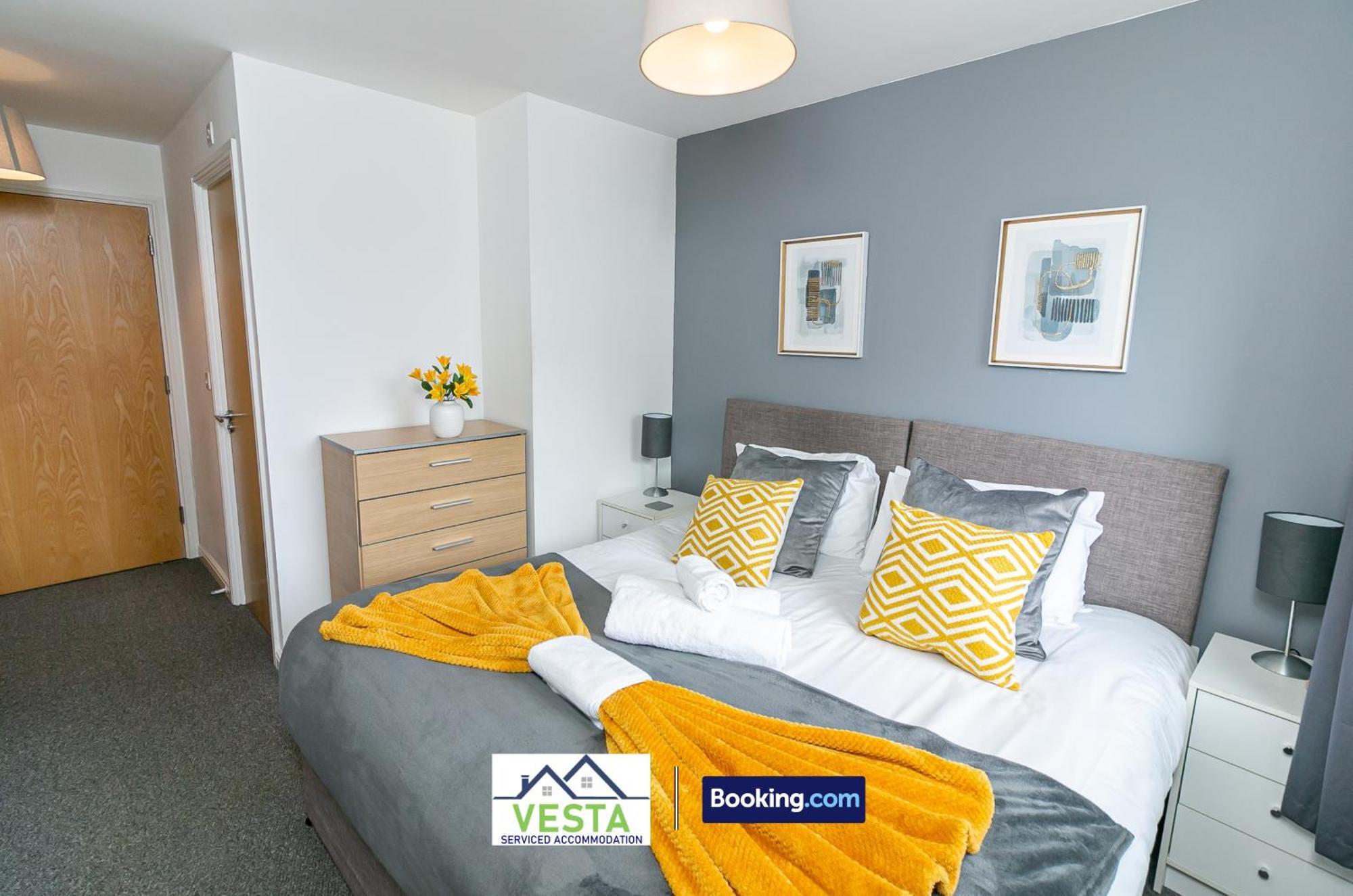 Two Bedrooms Apartment By Vesta Serviced Accommodation & Short Lets Hatfield With Free Wifi 외부 사진