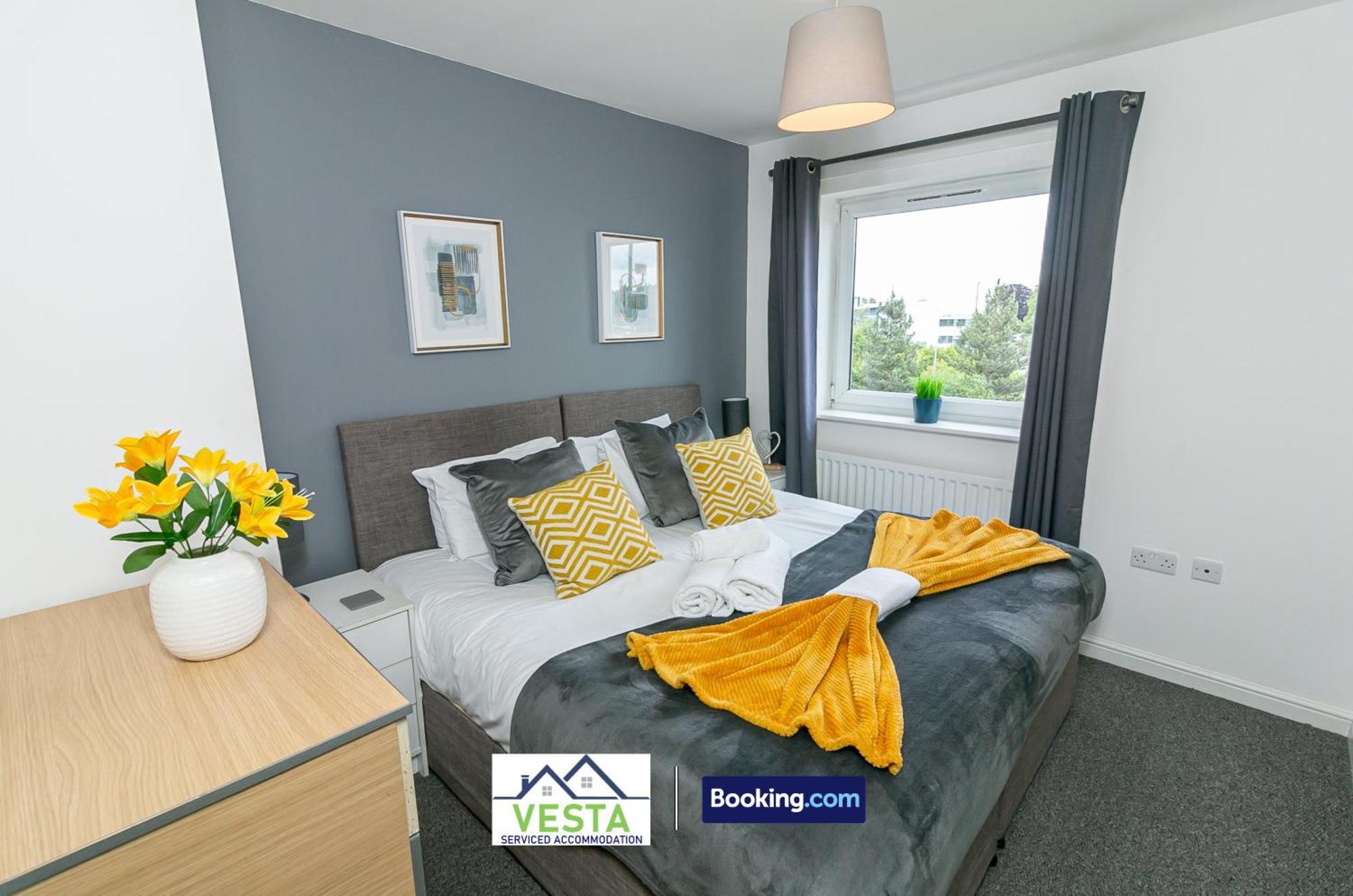 Two Bedrooms Apartment By Vesta Serviced Accommodation & Short Lets Hatfield With Free Wifi 외부 사진